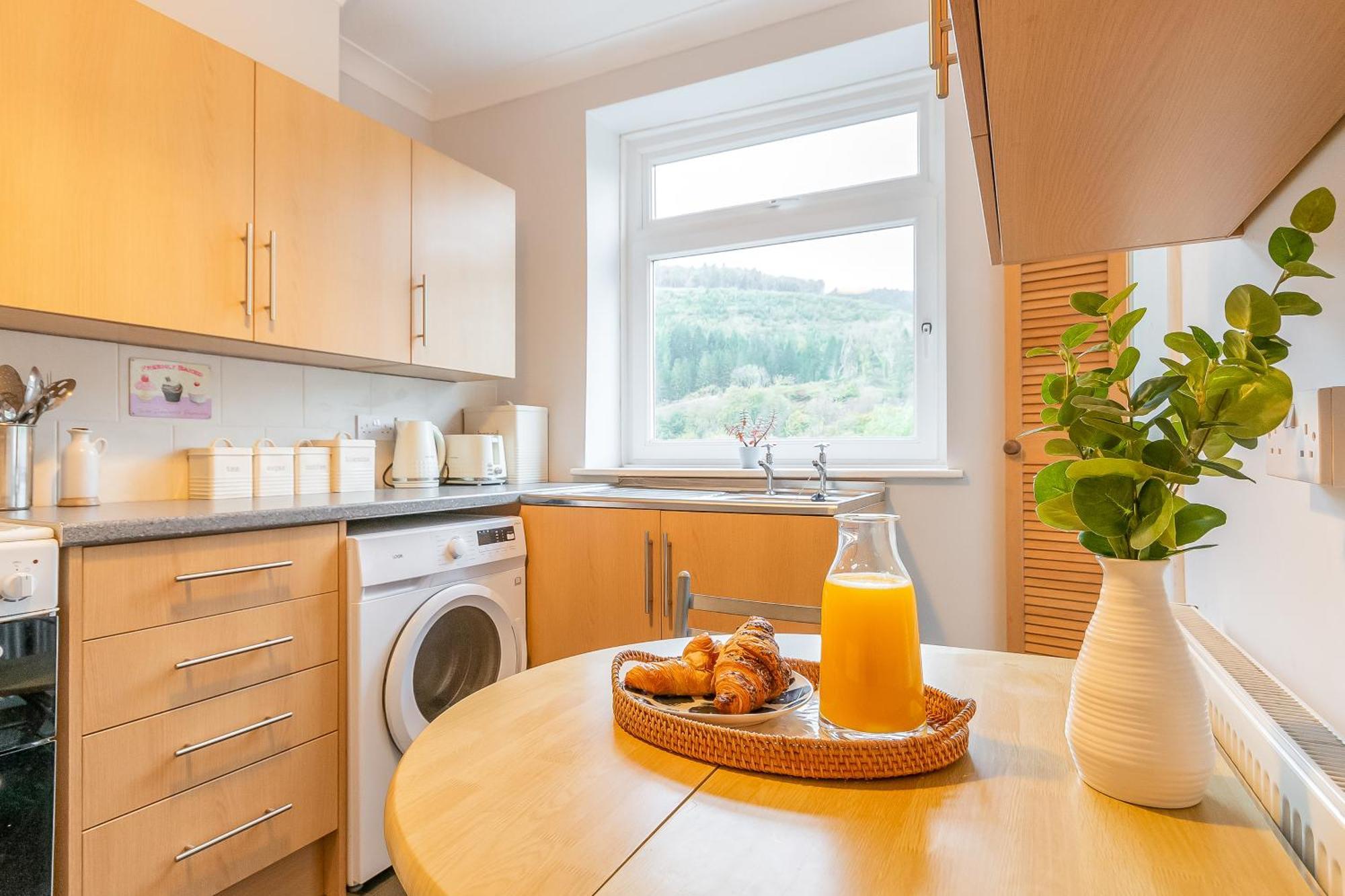 The View Spacious Apartment In Afan Forest Bike Park By Staystaycations Port Talbot Dış mekan fotoğraf