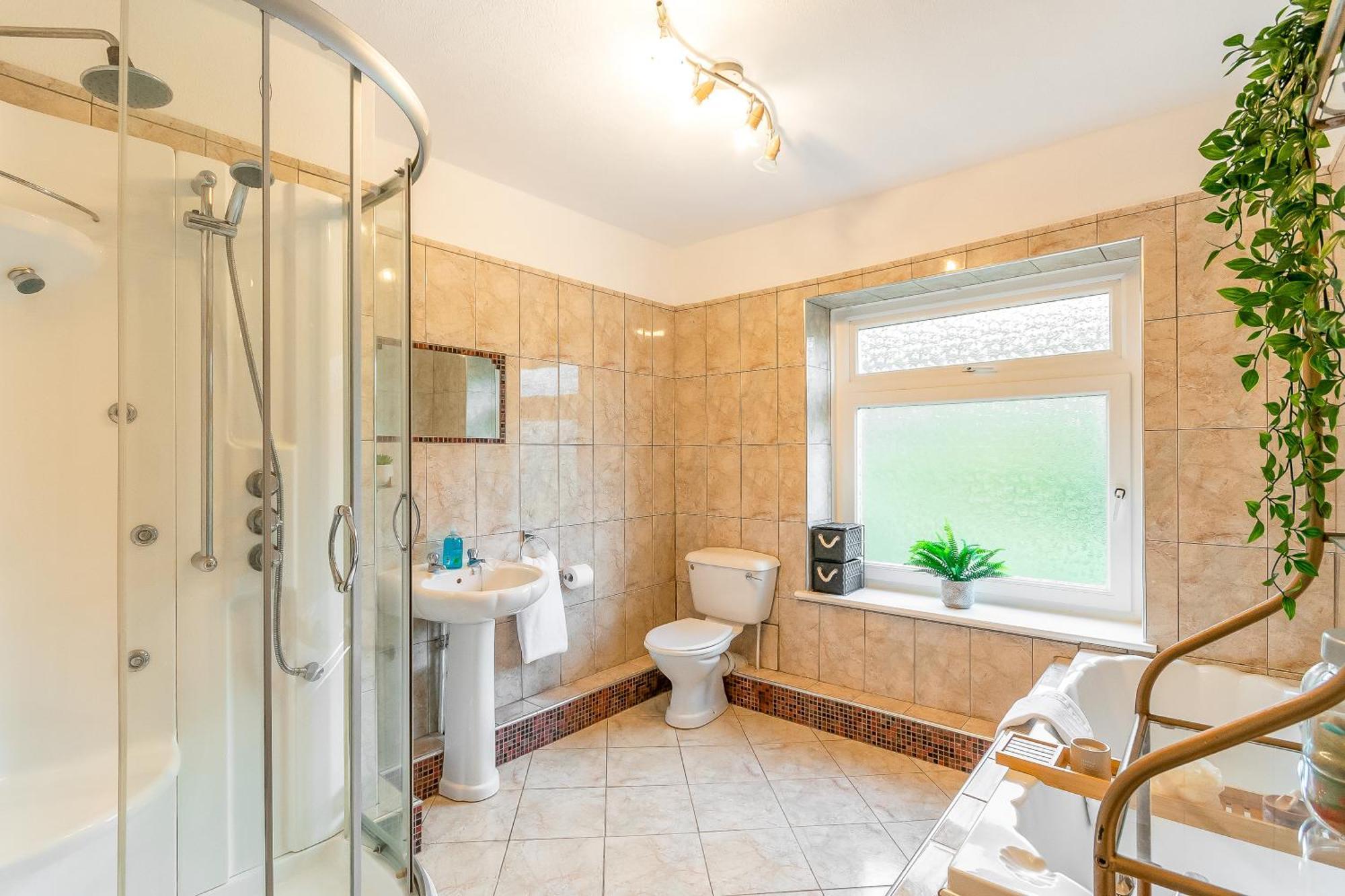 The View Spacious Apartment In Afan Forest Bike Park By Staystaycations Port Talbot Dış mekan fotoğraf