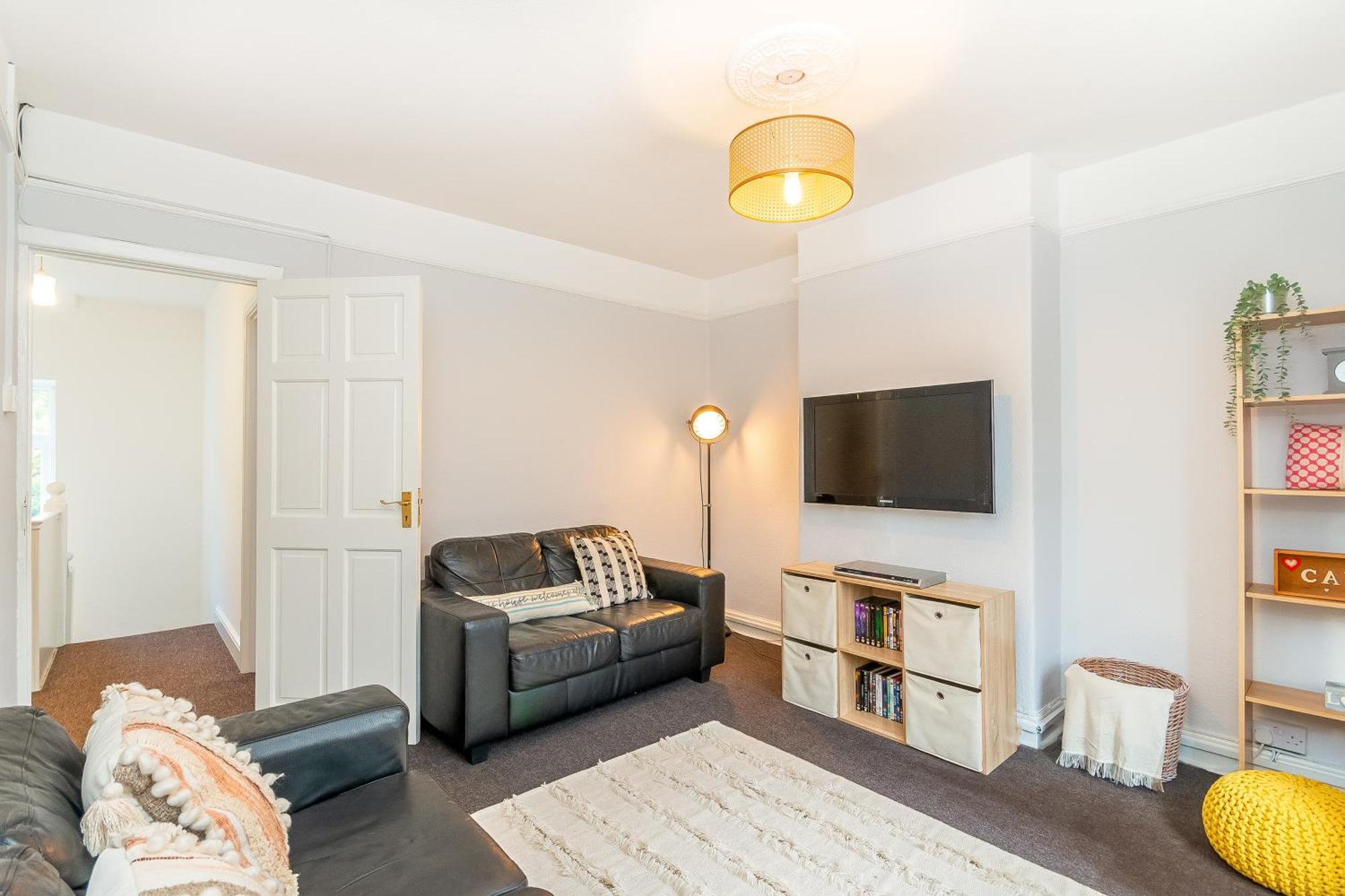 The View Spacious Apartment In Afan Forest Bike Park By Staystaycations Port Talbot Dış mekan fotoğraf